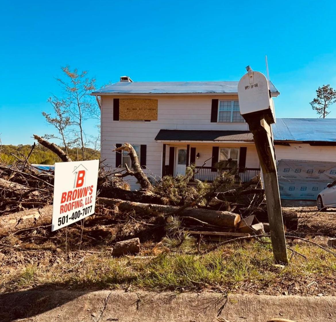 Brown's Roofing Image