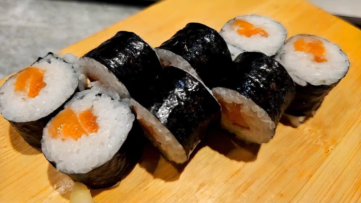 *Salmon Roll