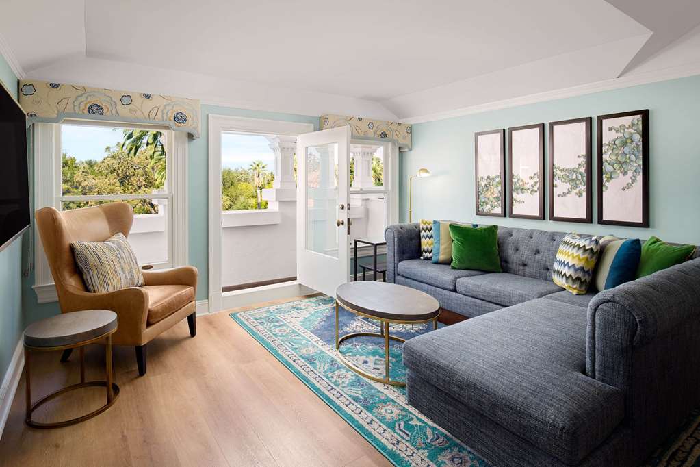 Hayes Mansion San Jose, Curio Collection by Hilton Image