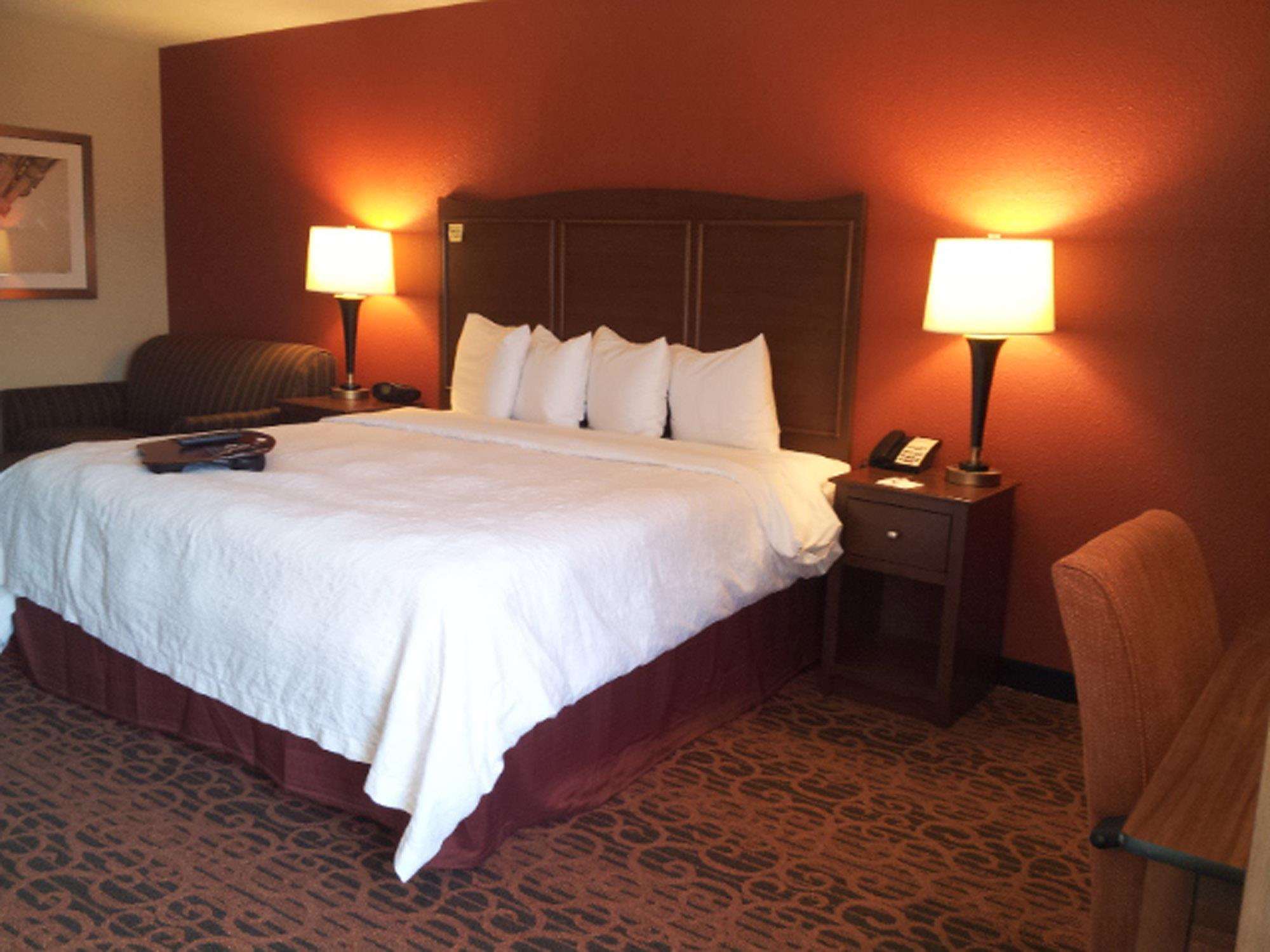 Hampton Inn Columbus-South Photo