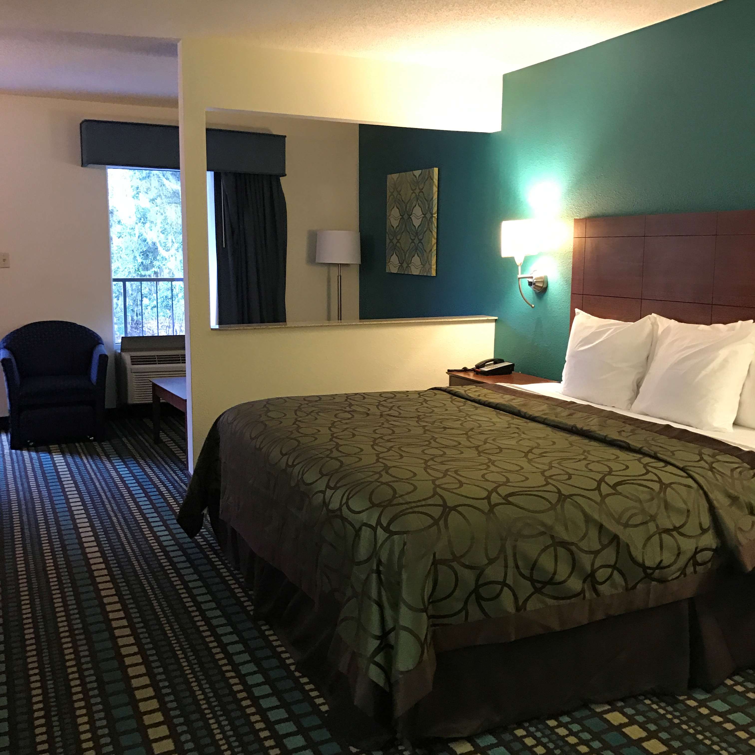 Best Western Tallahassee-Downtown Inn & Suites Photo