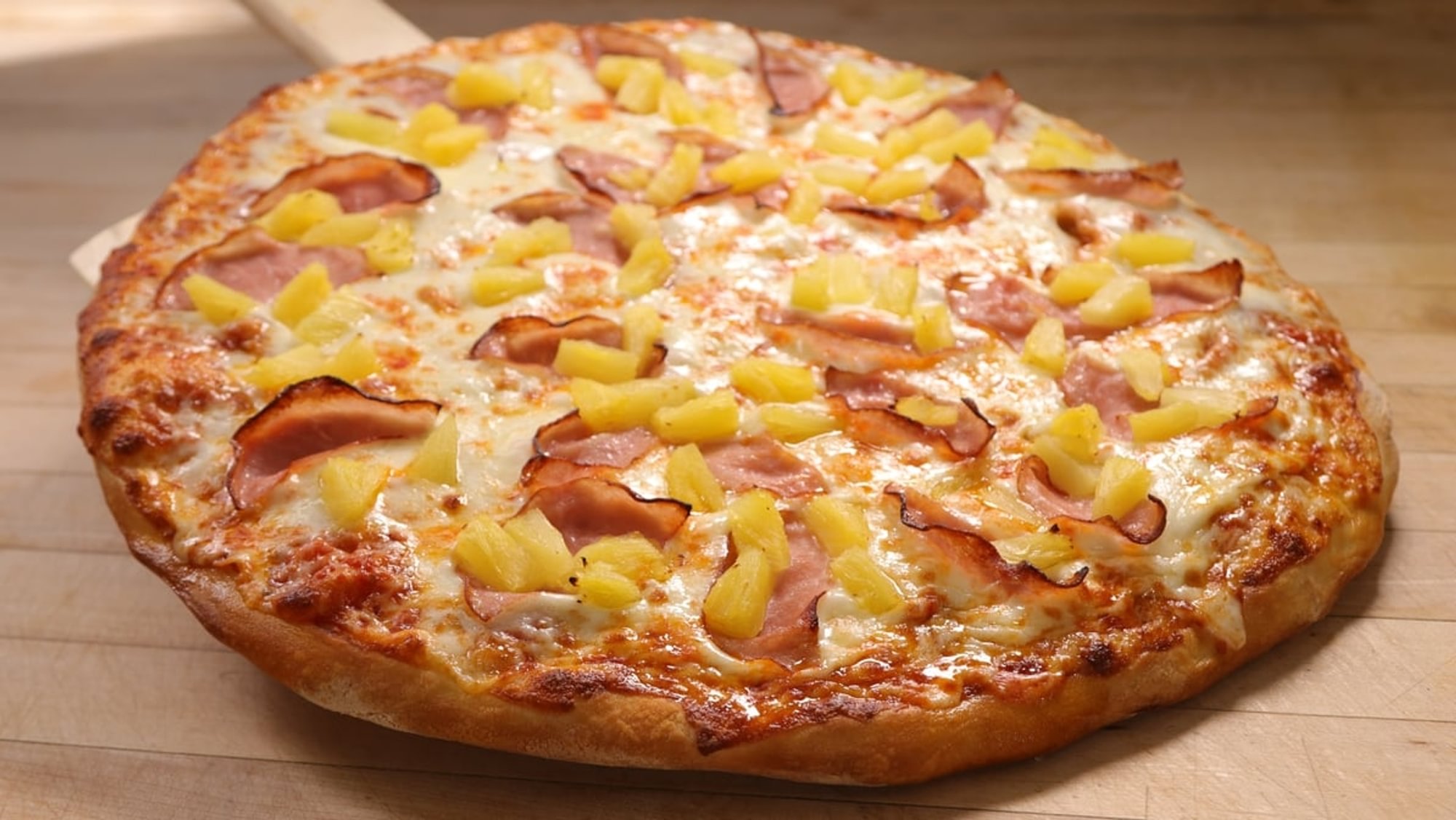 Hawaiian (Medium - 12” - 6 Slices)