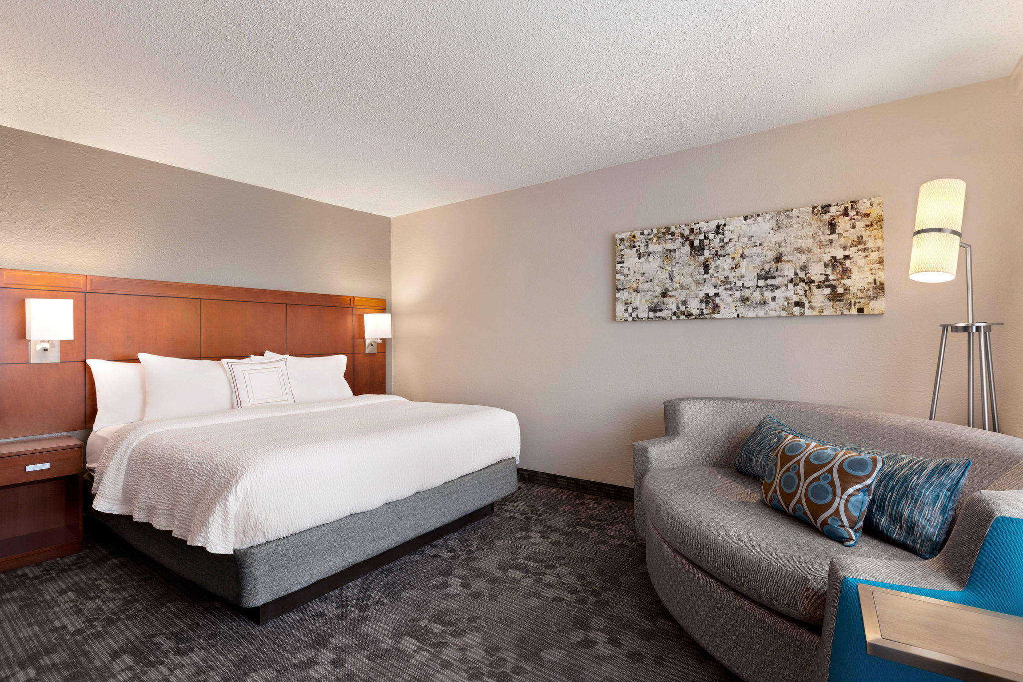 Courtyard by Marriott Tulsa Central Photo