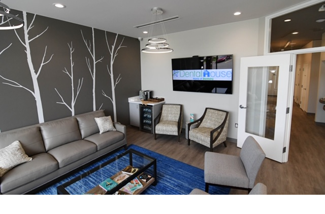 Dental House of Ann Arbor Logo