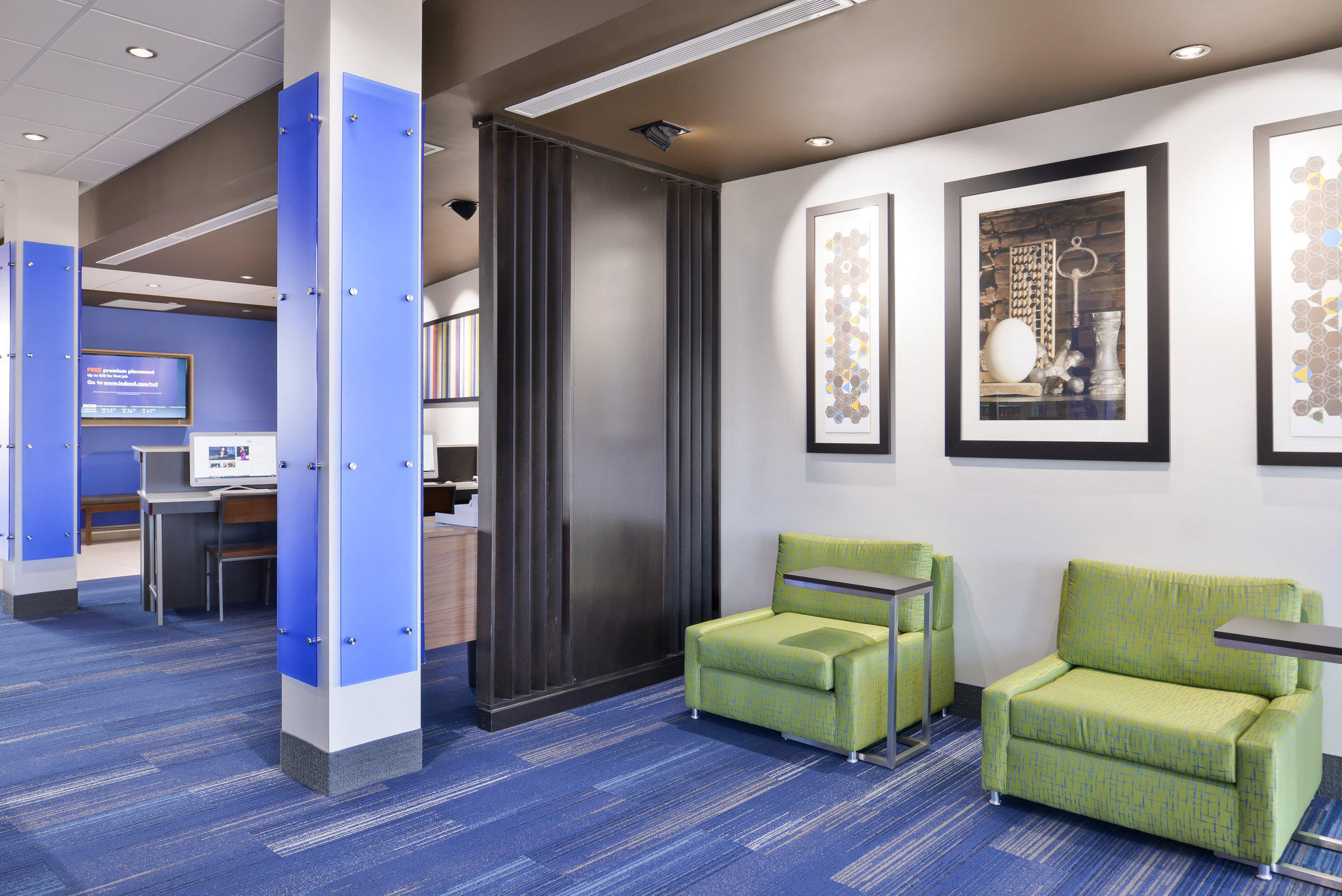 Holiday Inn Express & Suites Lee's Summit - Kansas City Photo