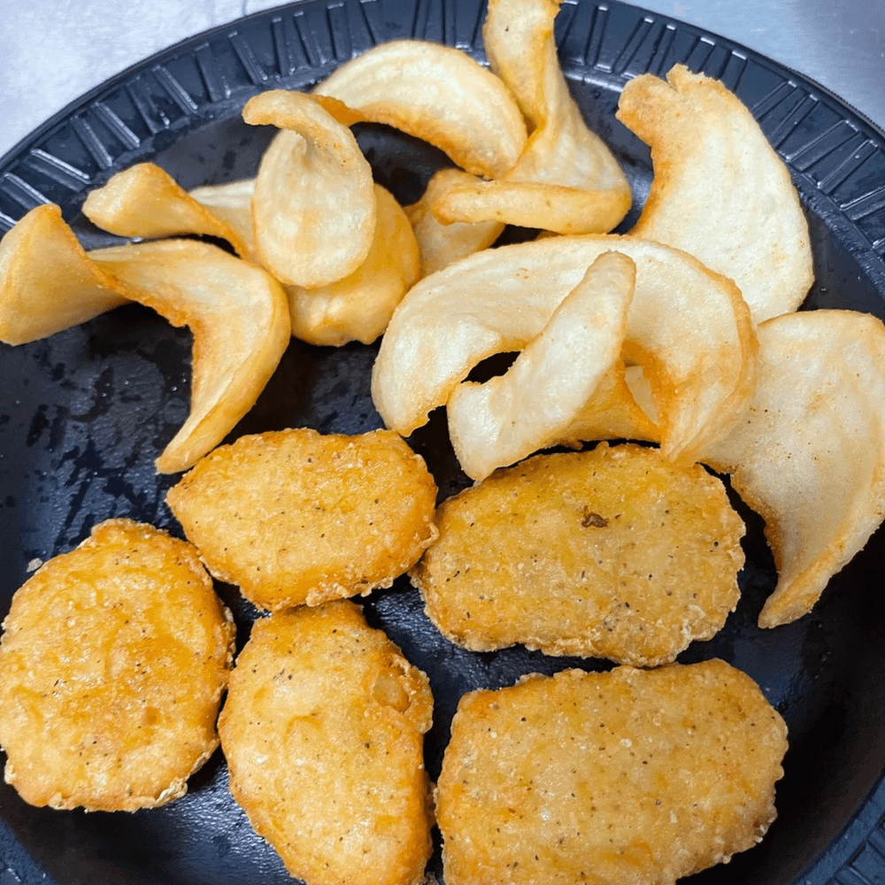 Kids Chicken Nuggets & Fries