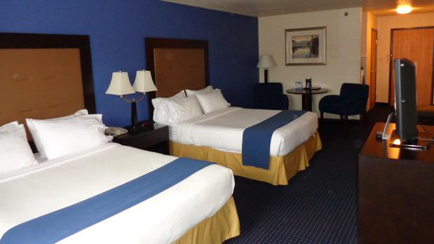Images Holiday Inn Express & Suites New Buffalo, MI, an IHG Hotel