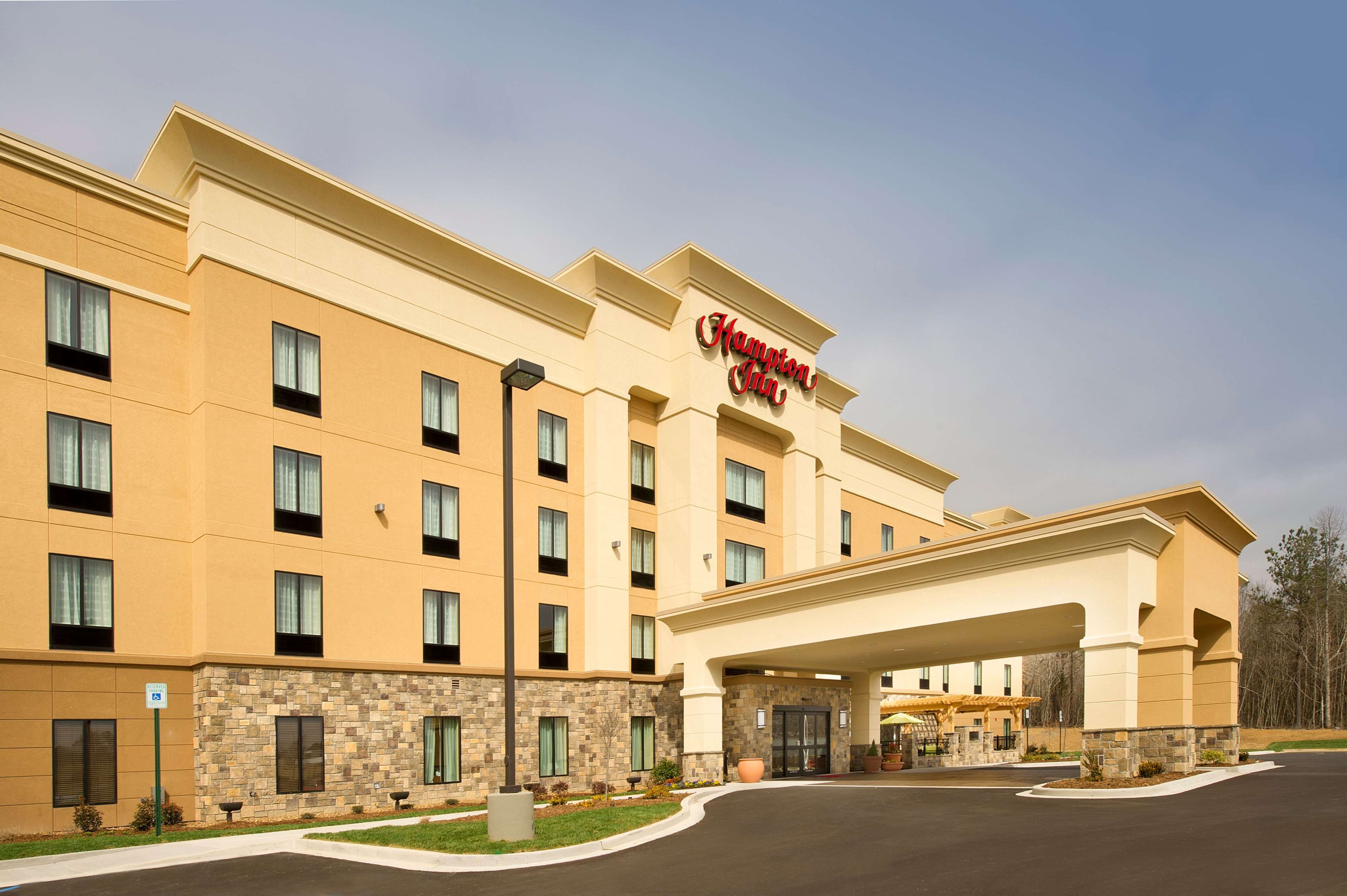 Hampton Inn Cleveland Photo