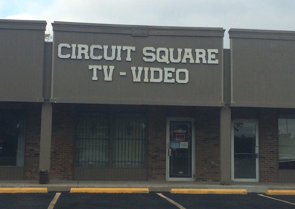 Circuit Square TV Photo