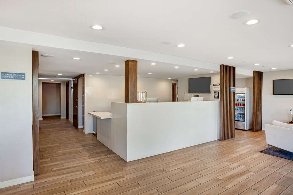 Best Western Shadow Inn Image