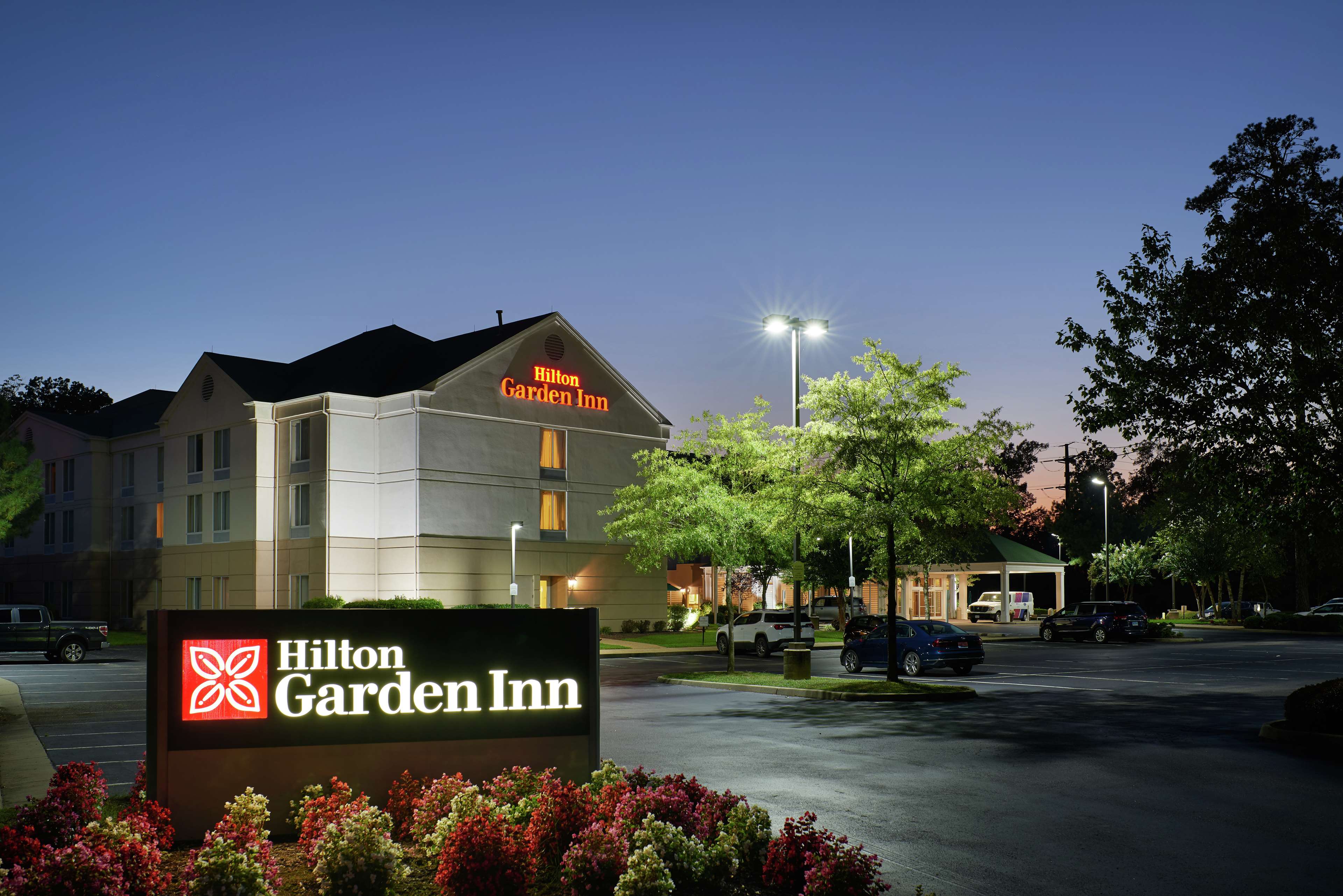 Hilton Garden Inn Newport News 180 Regal Way Newport News Va Hotels Motels - Mapquest