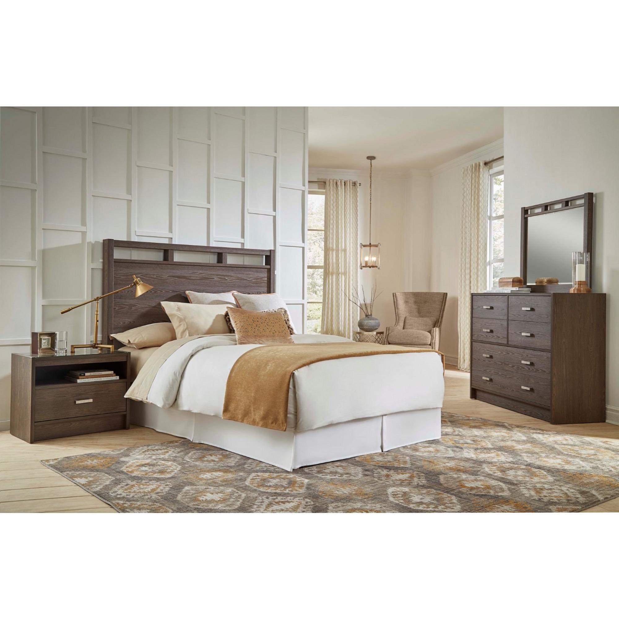 Queen Tobak Bed w/Dresser, Mirror, Nightstand