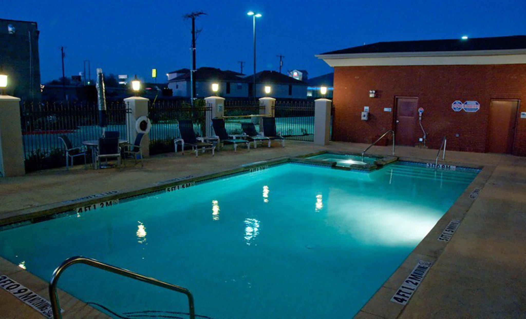 Holiday Inn Express & Suites Royse City - Rockwall Photo