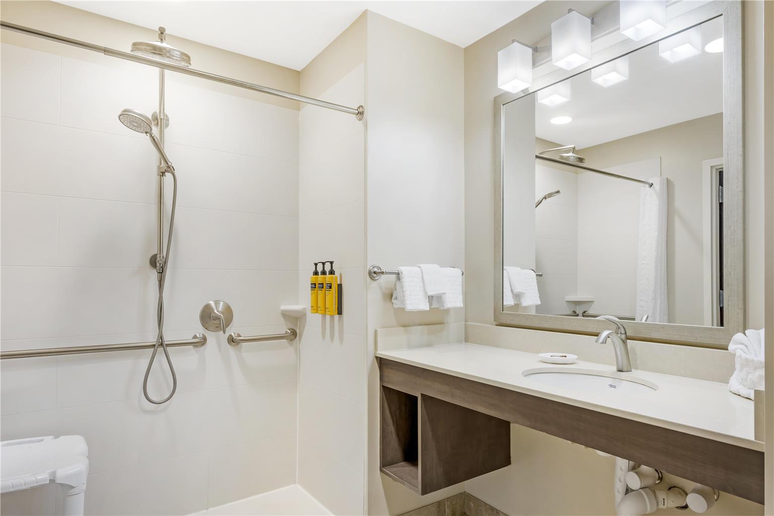 Best Western Plus Centralia Hotel & Suites Image