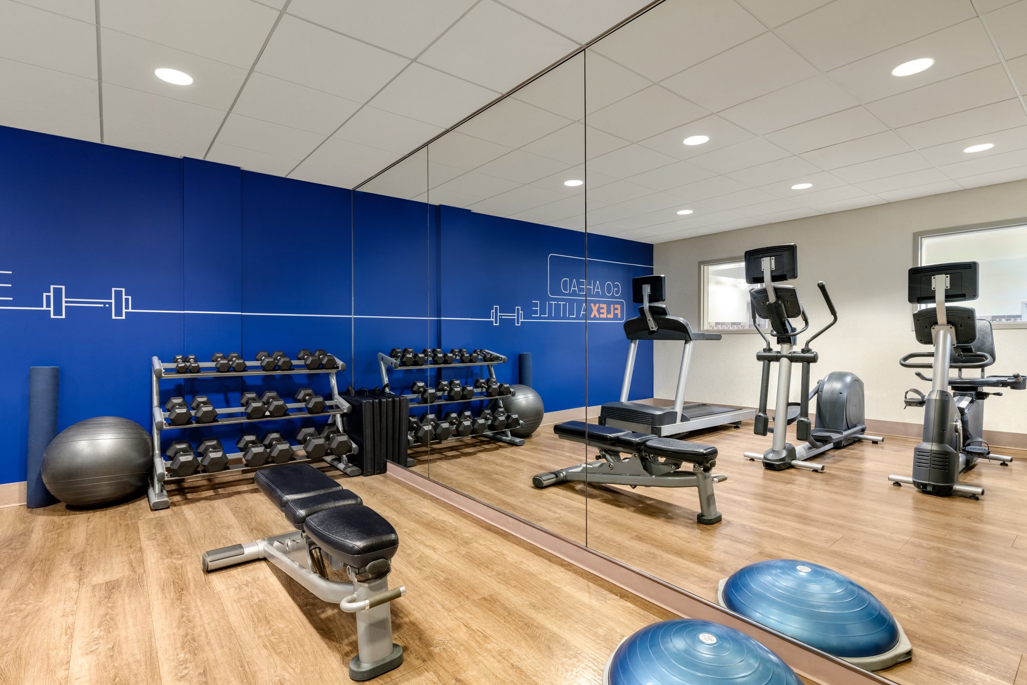 Holiday Inn Express & Suites Eugene Downtown - University by IHG Image