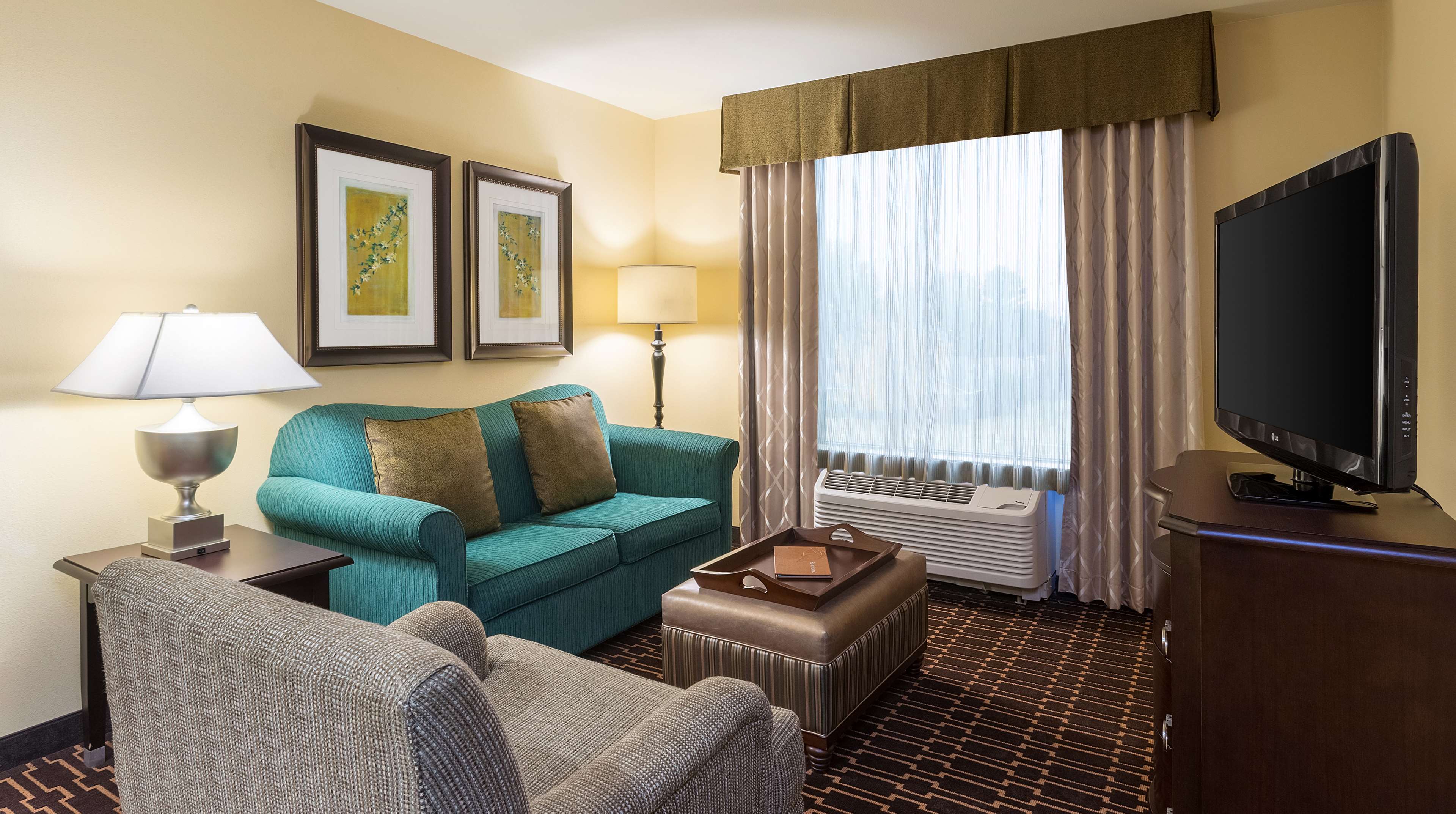 Guest room