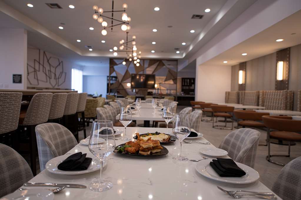 DoubleTree by Hilton Sulphur Lake Charles Image