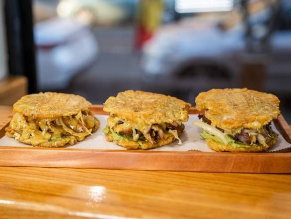 BBQ fried pork plantain sandwich +BBQ fried pork plantain sandwich for free