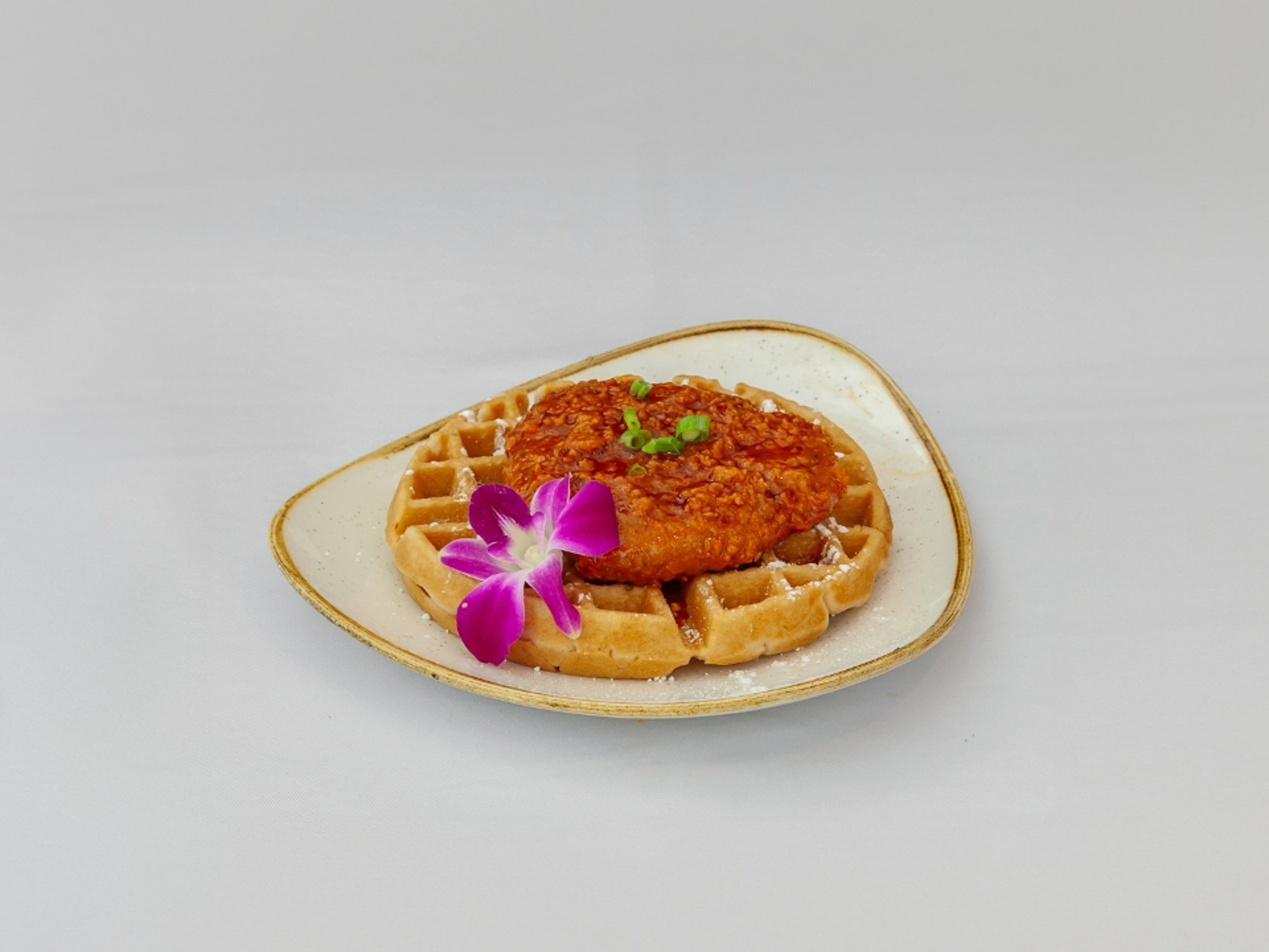 V.HOT NOT HONEY CHIK'N & WAFFLES