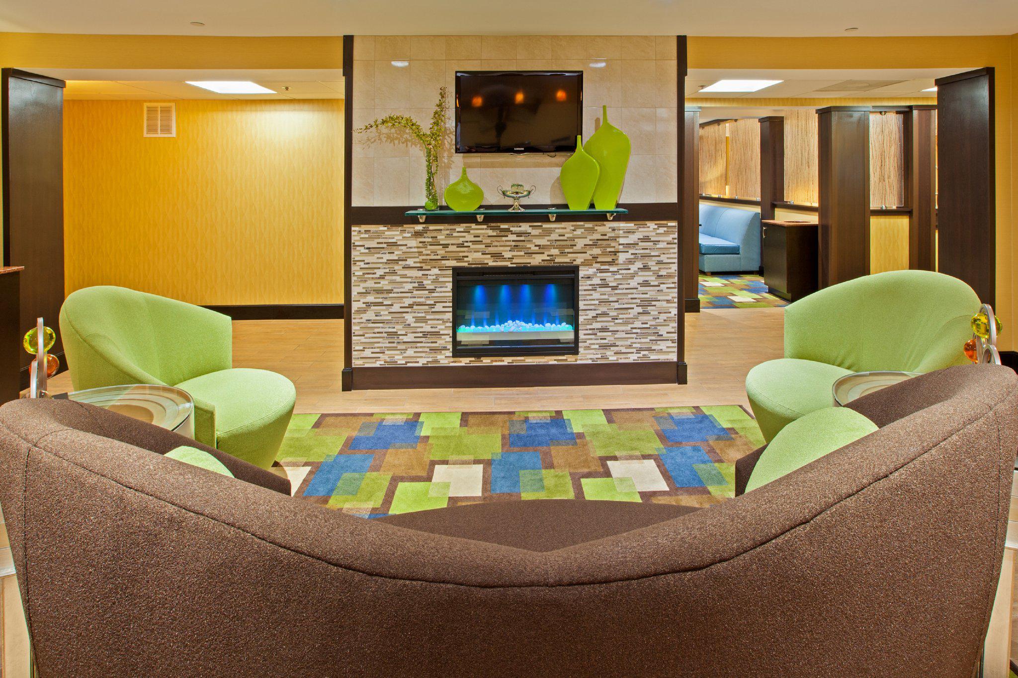 Holiday Inn Express Bowling Green Photo