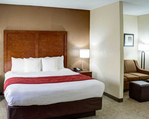 Images Comfort Suites