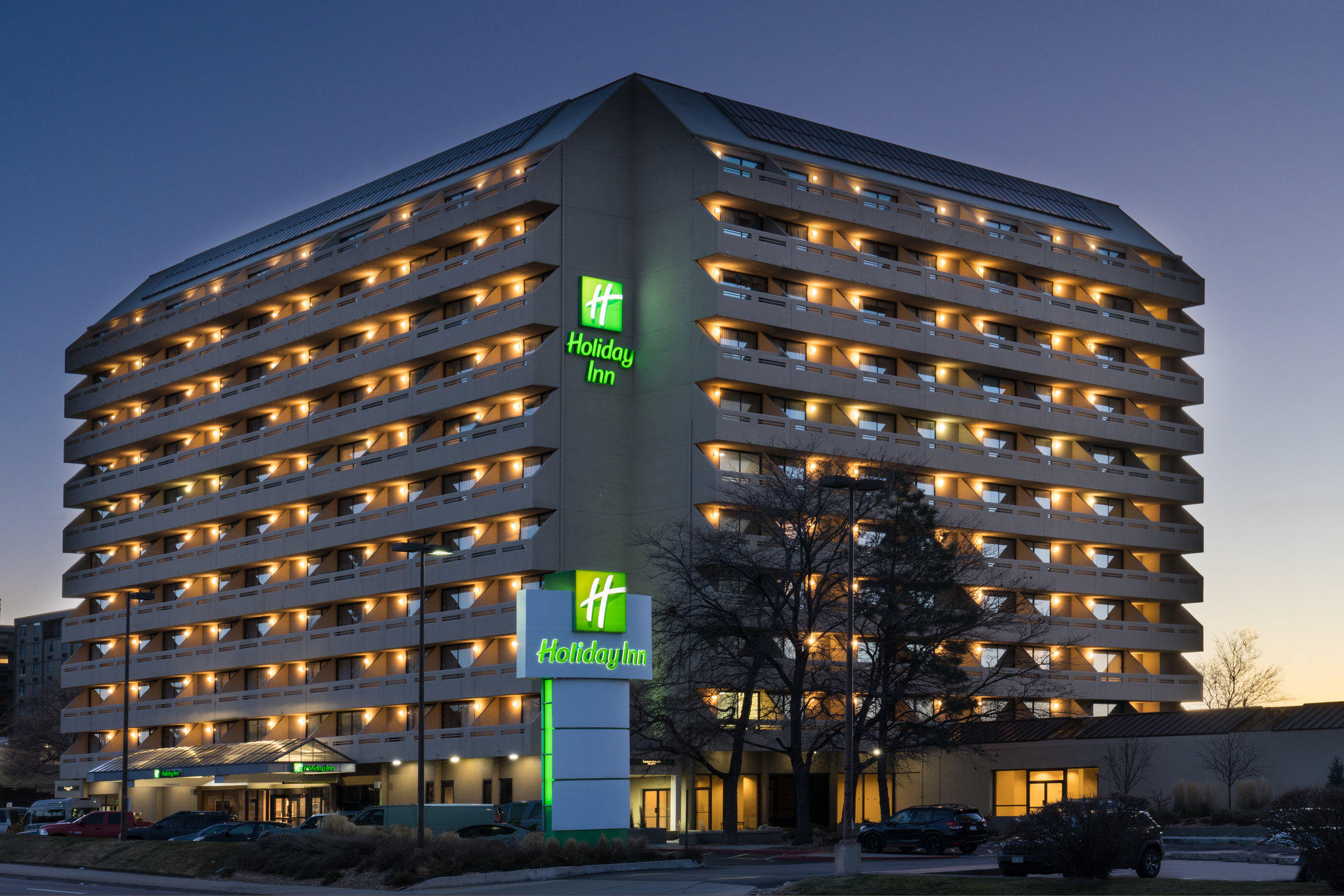 Holiday Inn Denver East Photo