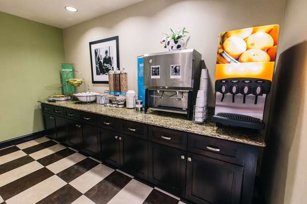 Images Hampton Inn & Suites Effingham