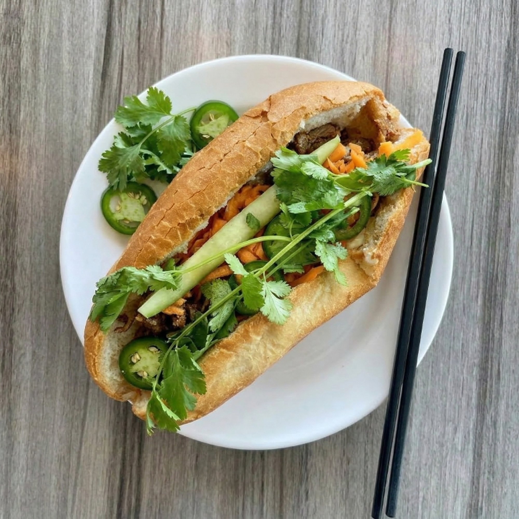 Bánh Mì Bò Nướng (Grilled Beef)