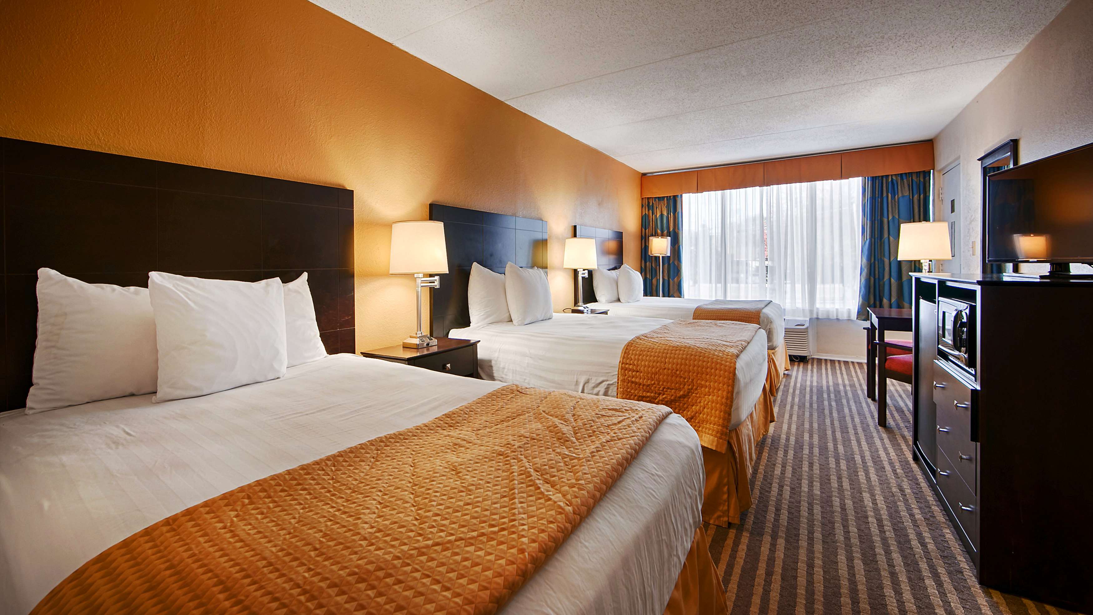 Best Western Heritage Inn Photo