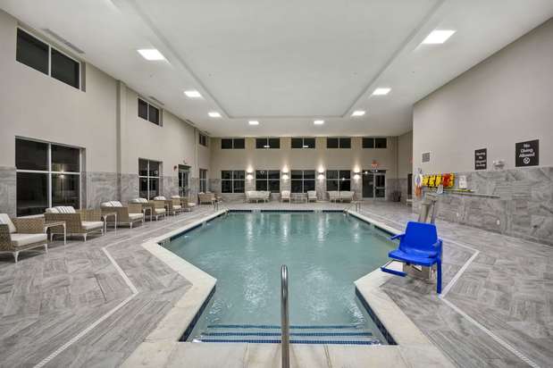 Images Homewood Suites by Hilton Warren Detroit