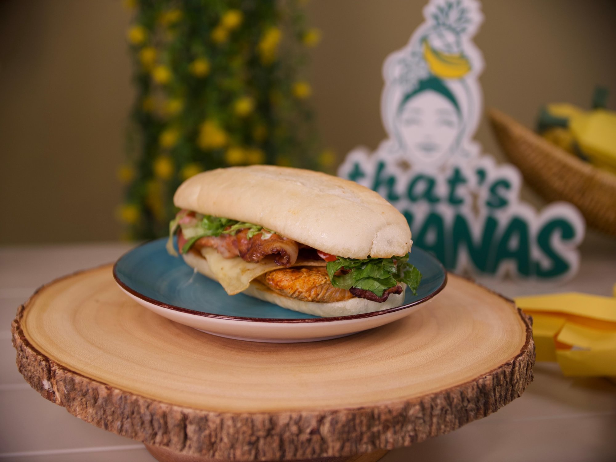 House Chicken Sandwich | Sanduíche de Frango da Casa