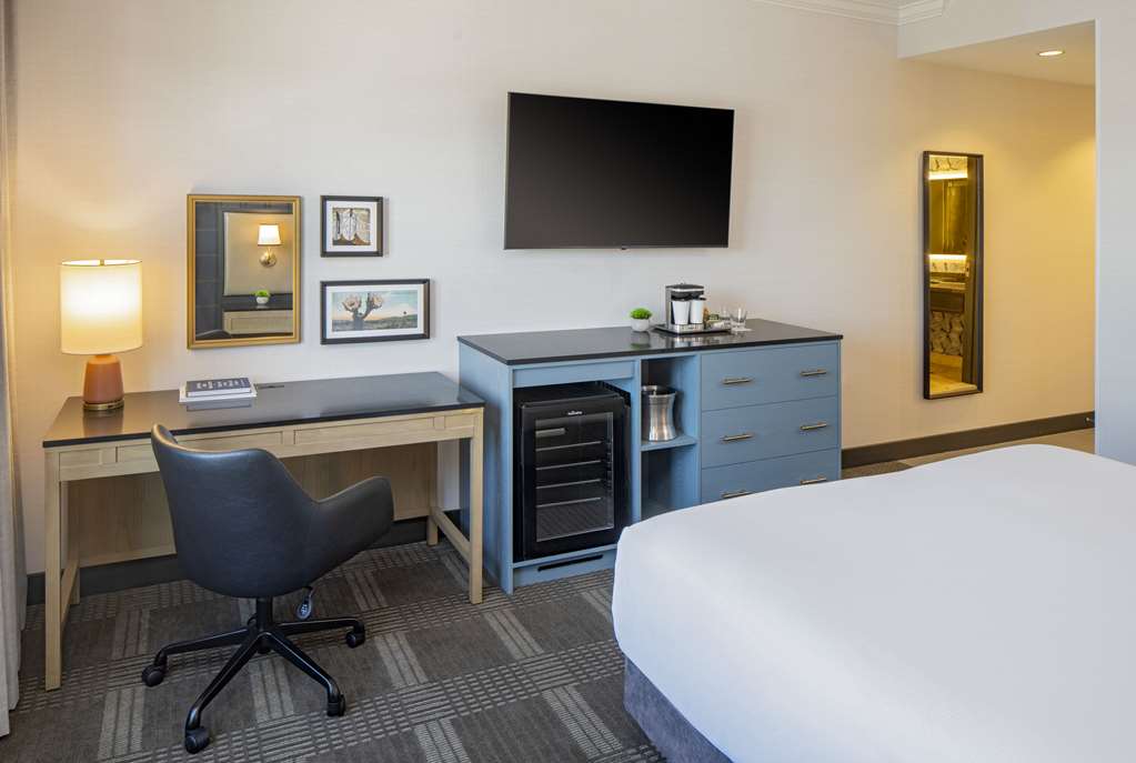Hilton San Antonio Hill Country Image
