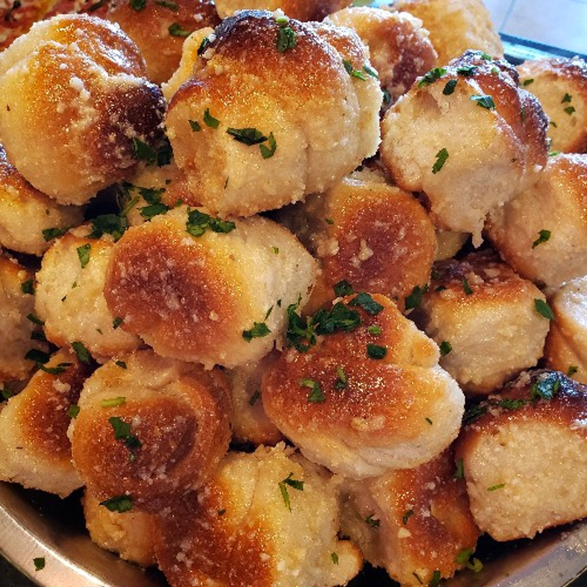 Garlic Knots with Sauce