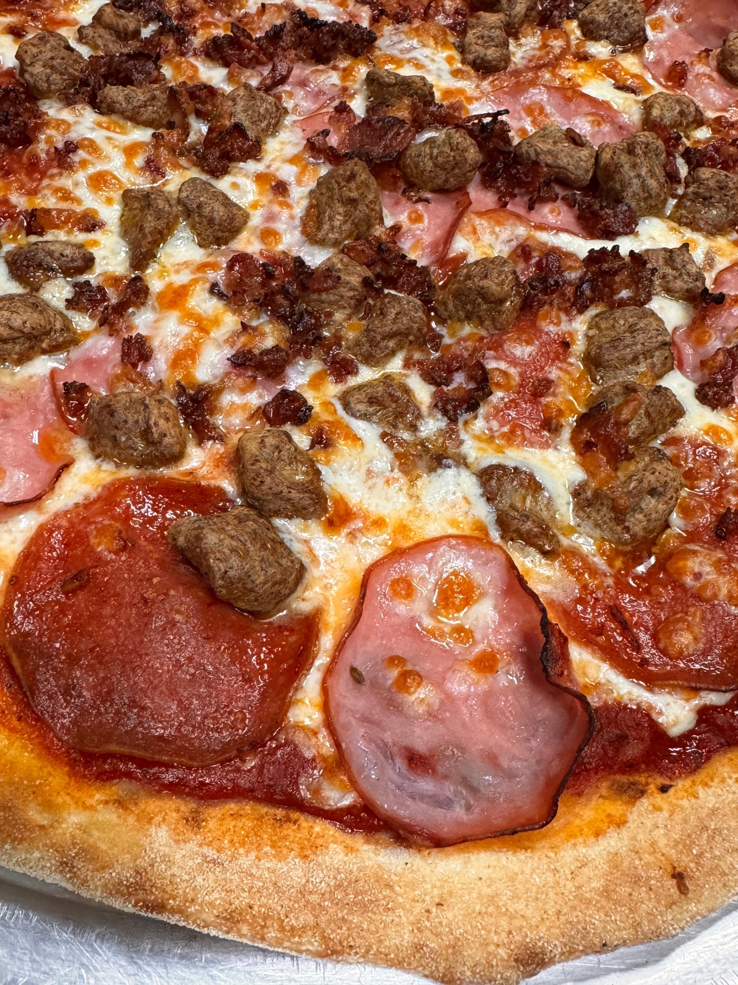 MEAT PARADE PIZZA