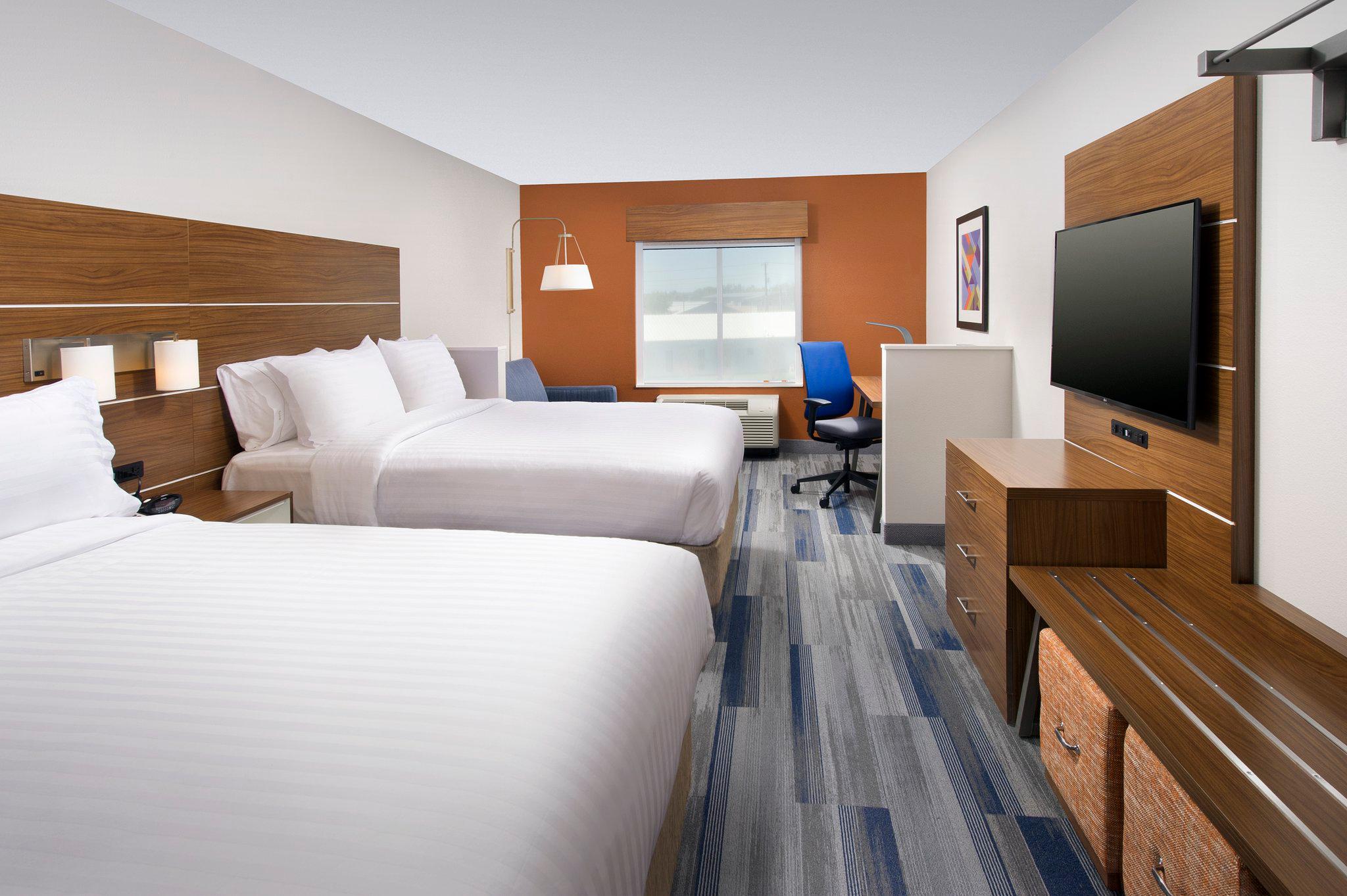 Holiday Inn Express & Suites New Braunfels Photo