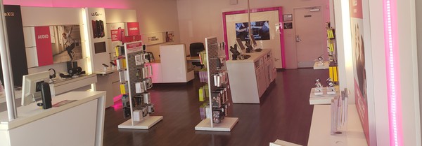 Cell Phones Plans And Accessories At T Mobile 2880 Northtowne