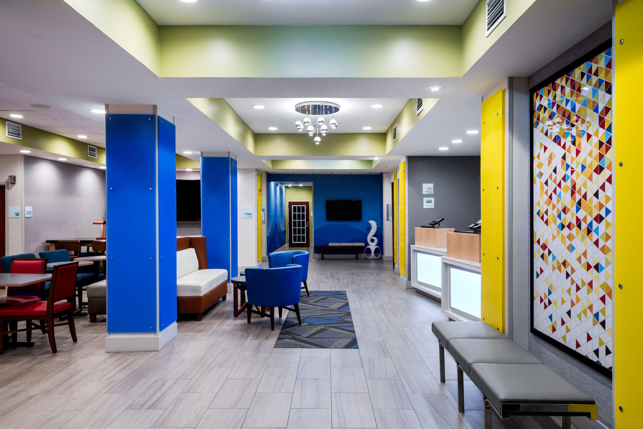 Holiday Inn Express & Suites Bartow Photo