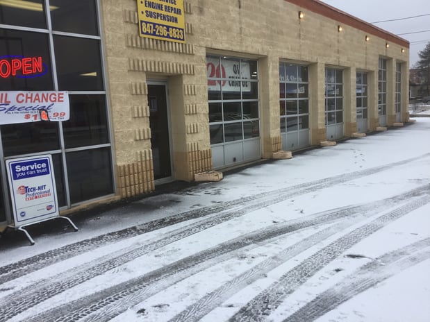 Images Des Plaines Auto Clinic & Tire