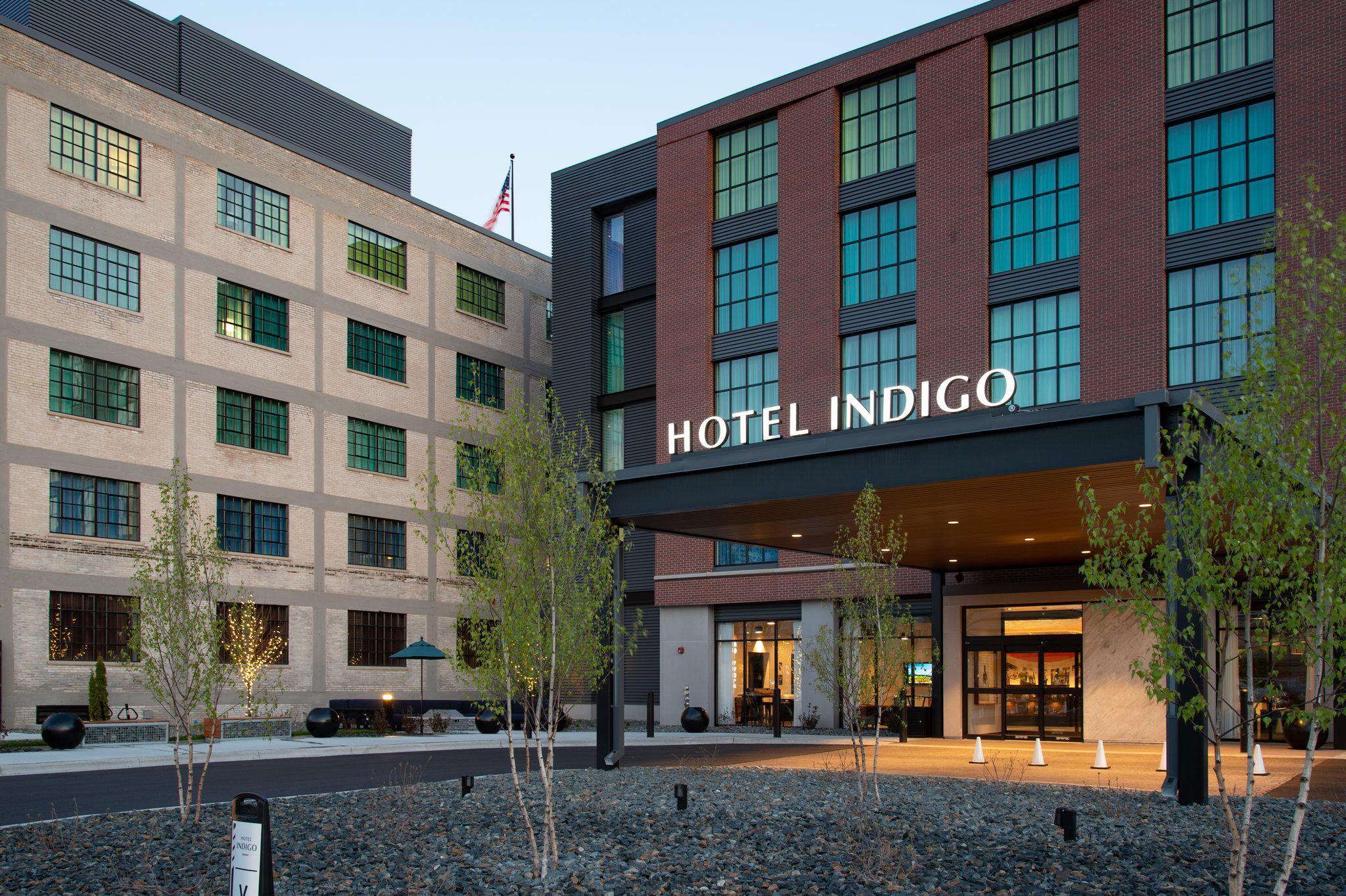 Hotel Indigo Madison Downtown Photo