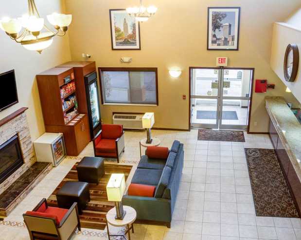 Images Comfort Suites