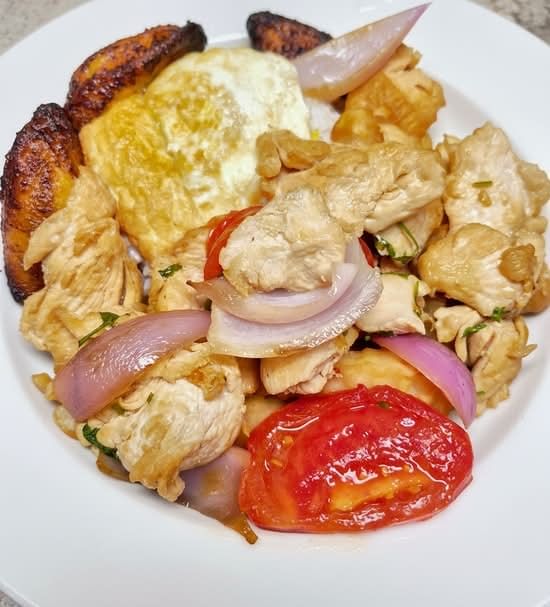Pollo Saltado