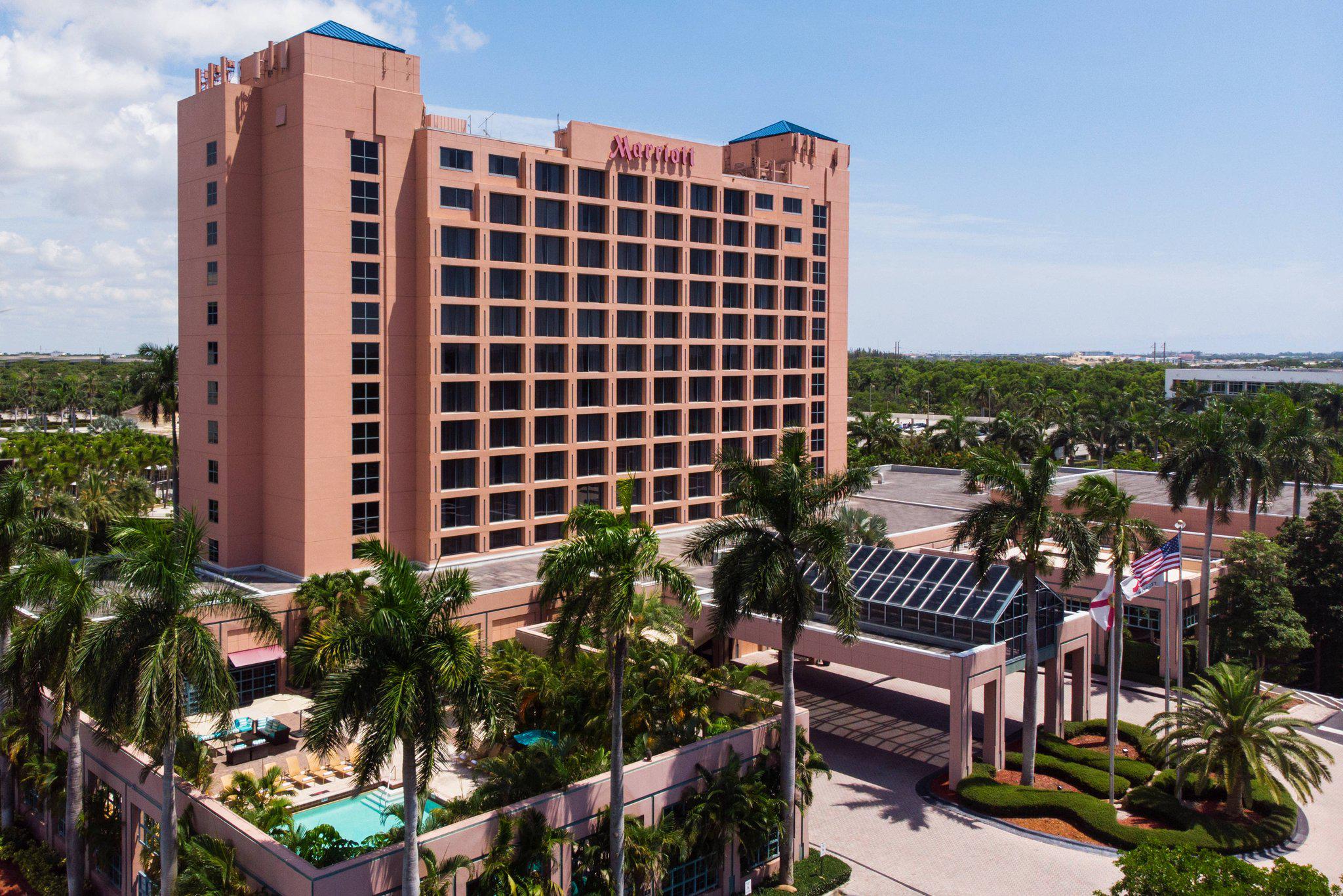 Boca Raton Marriott at Boca Center Photo