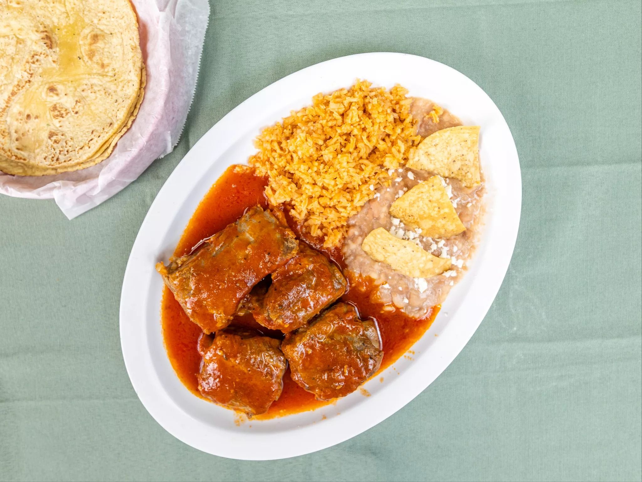 Costillas de Puerco-Salsa Roja Plate
