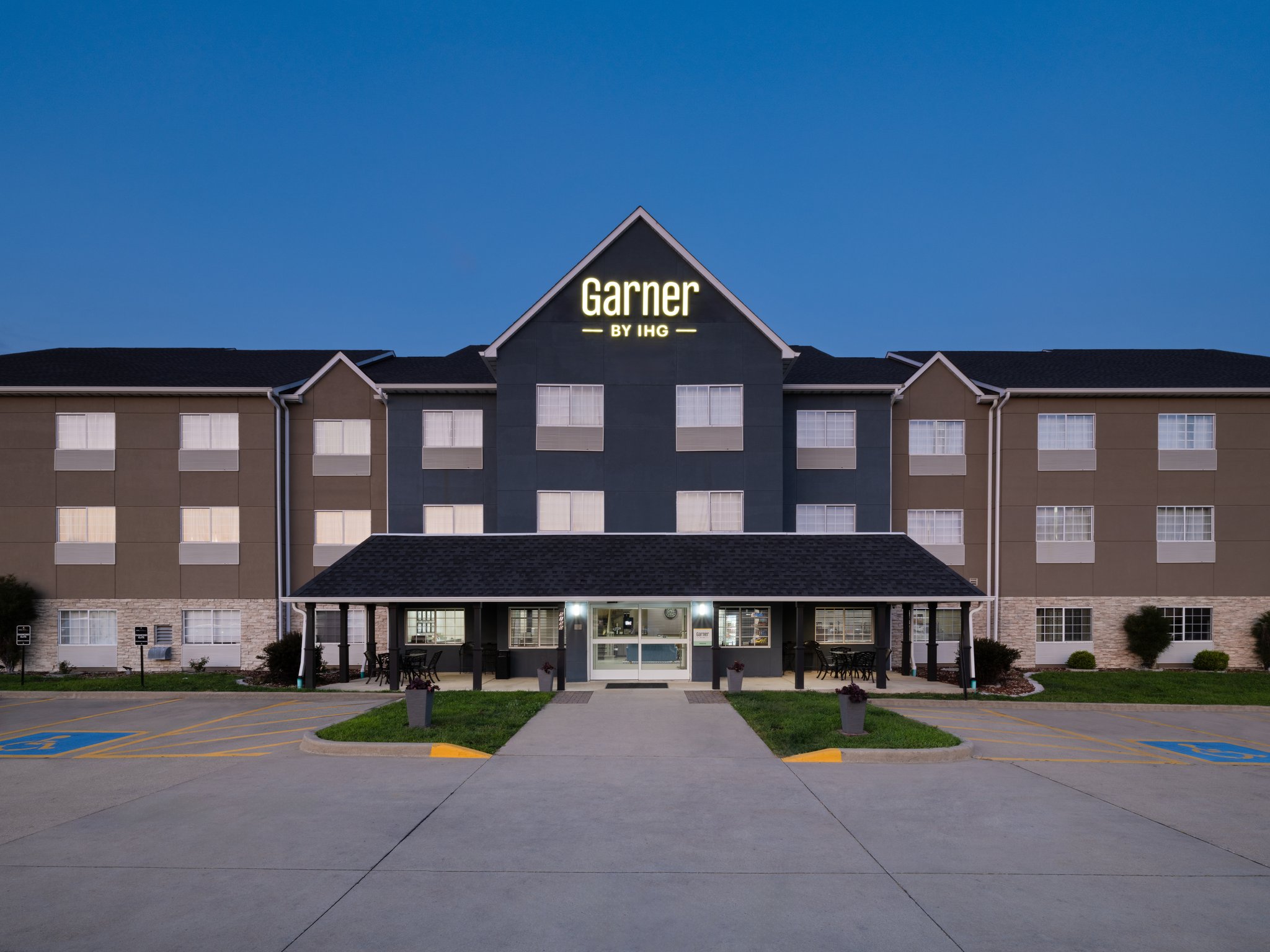 Garner Hotel Decatur - Forsyth by IHG Image