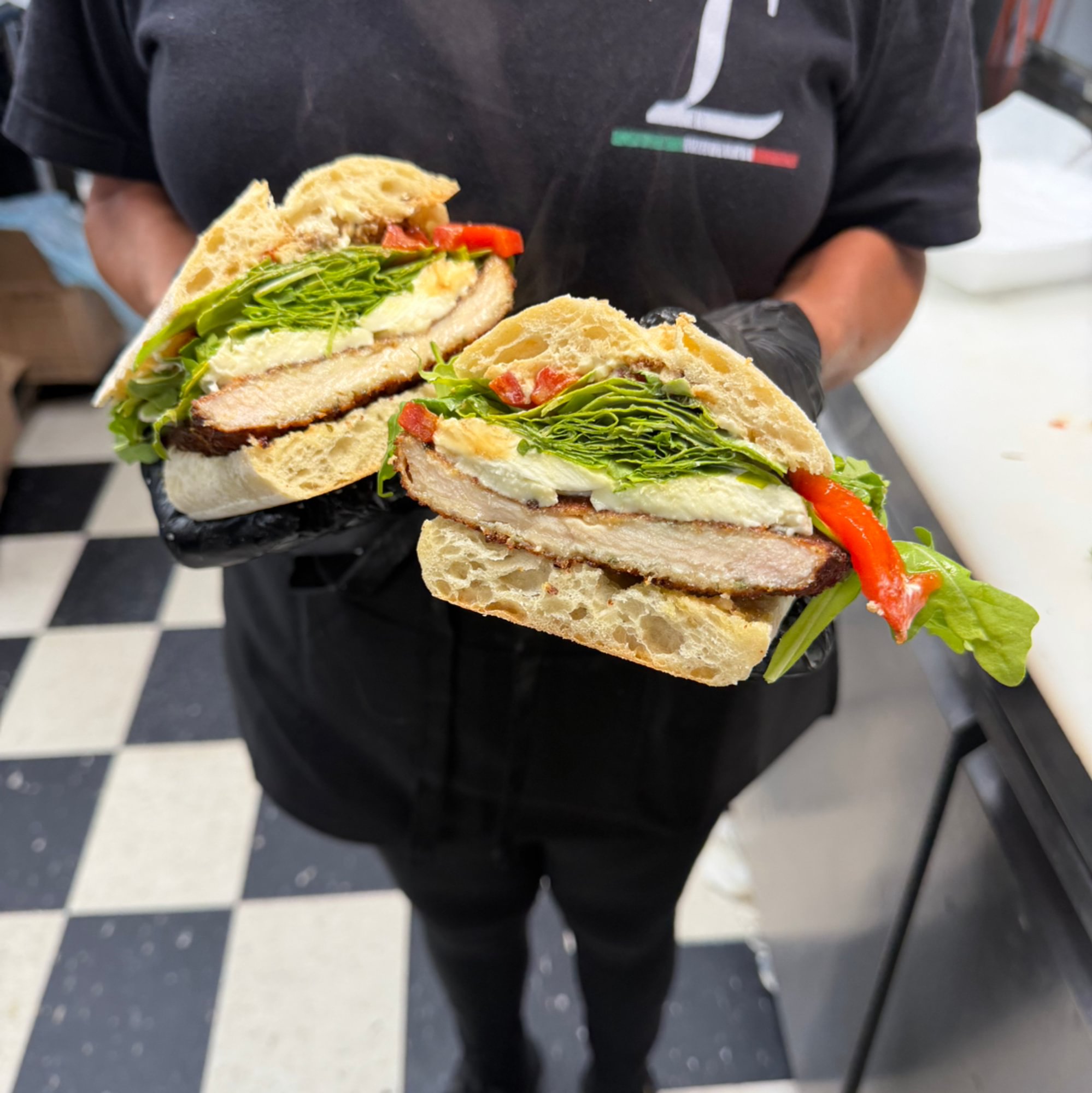 Leone Sub