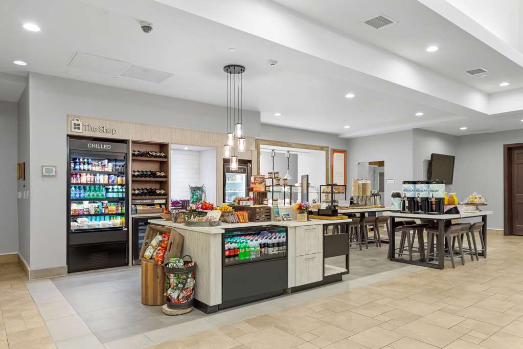 Hilton Garden Inn Auburn Image