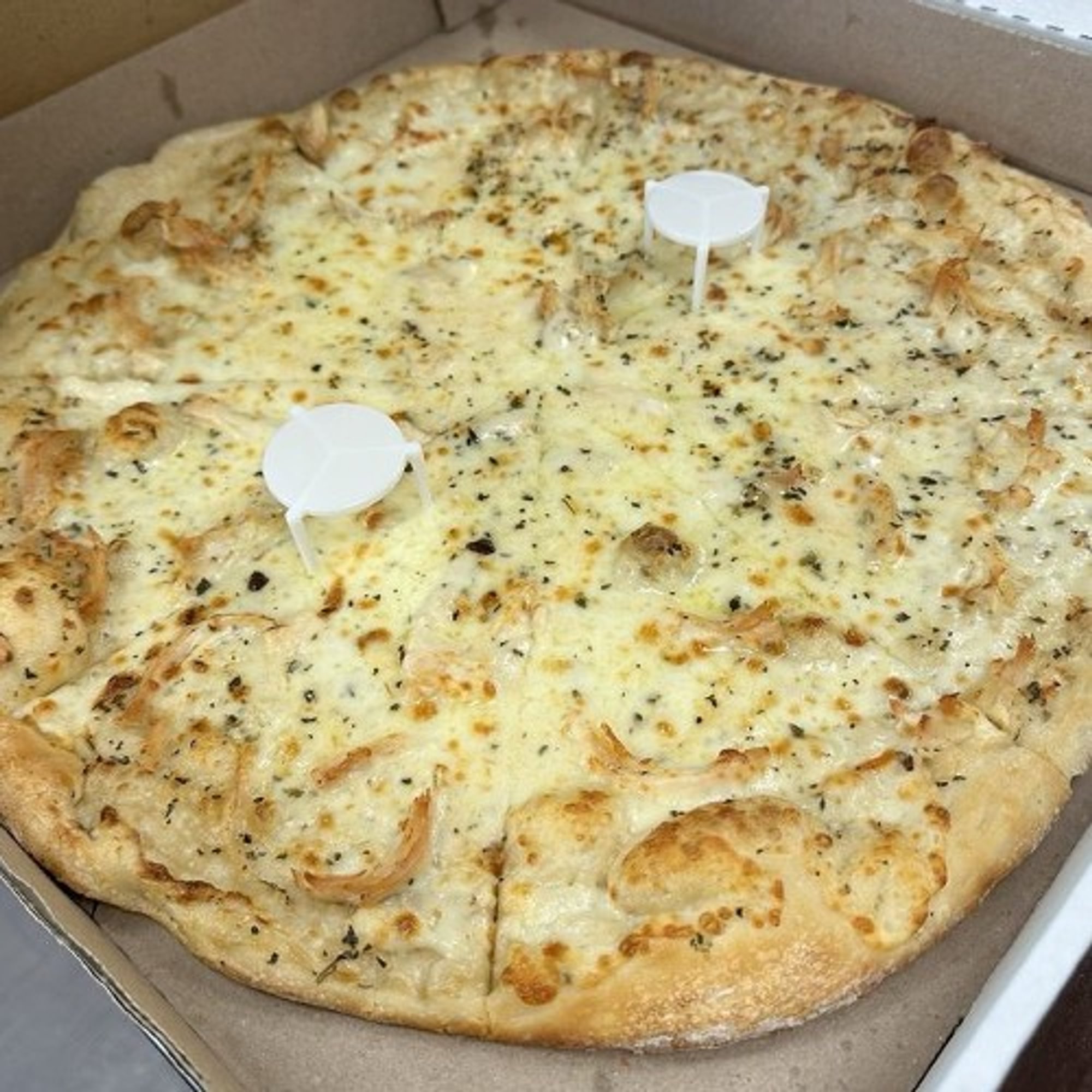 Chicken Alfredo Pizza