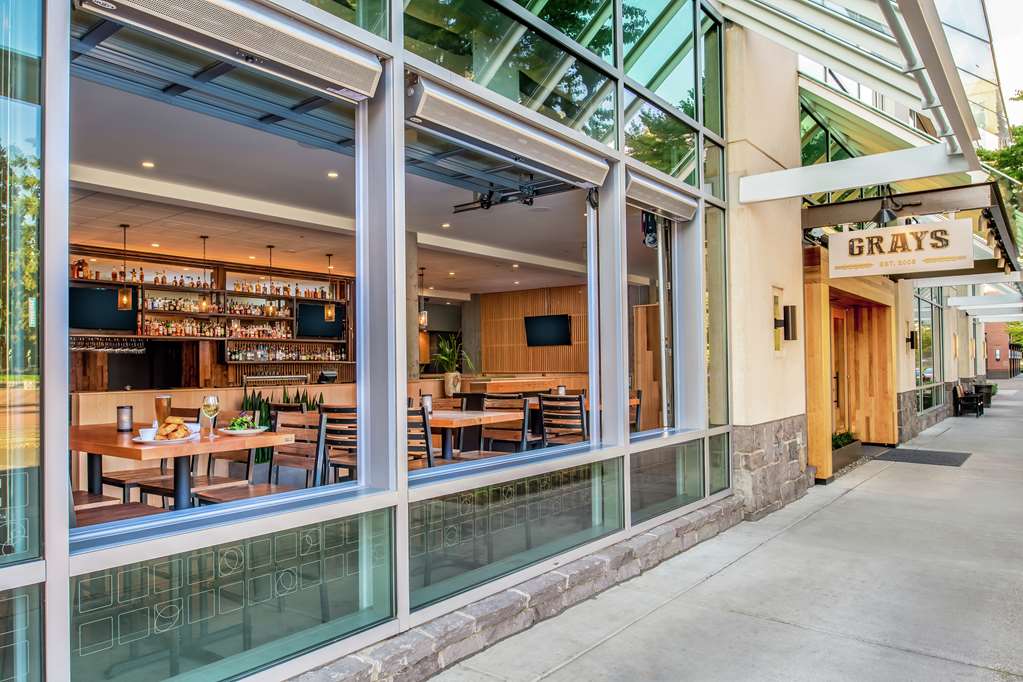 Hilton Vancouver Washington Image