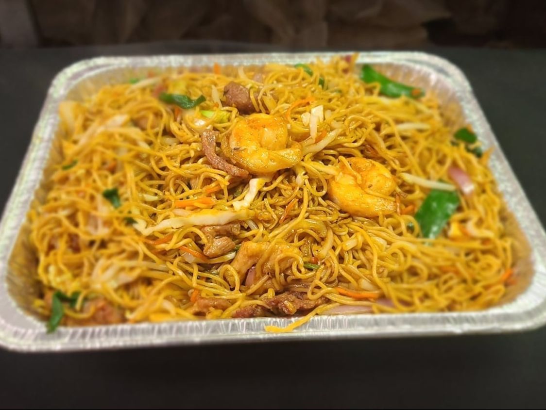 Combo Lo Mein Tray