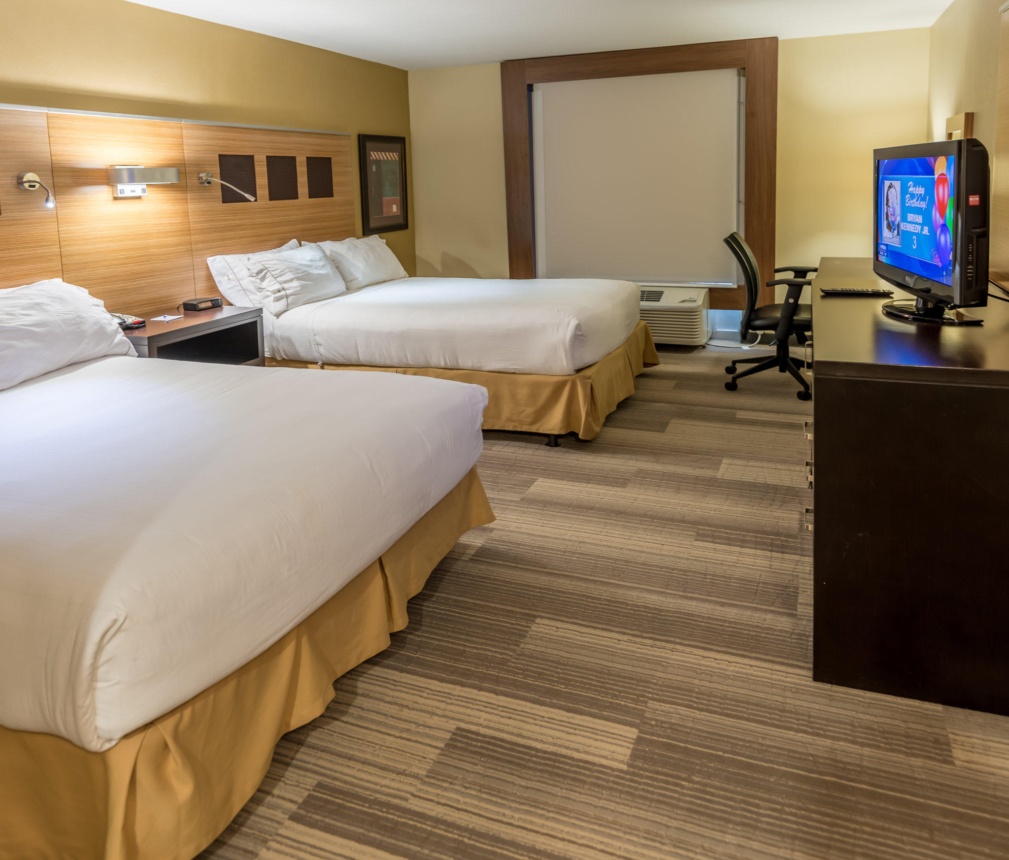 Holiday Inn Express & Suites Dallas-North Tollway (N Plano) Photo